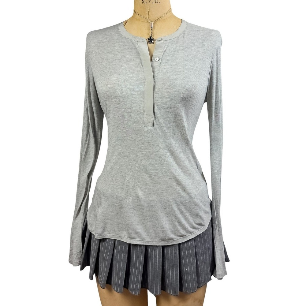 Vince Henley Tee Top Light Heather Gray 100% Viscose Lightweight Women's Medium